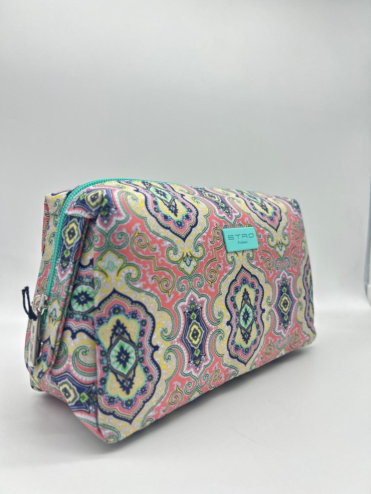 ETRO – “Trousse con Elastici”