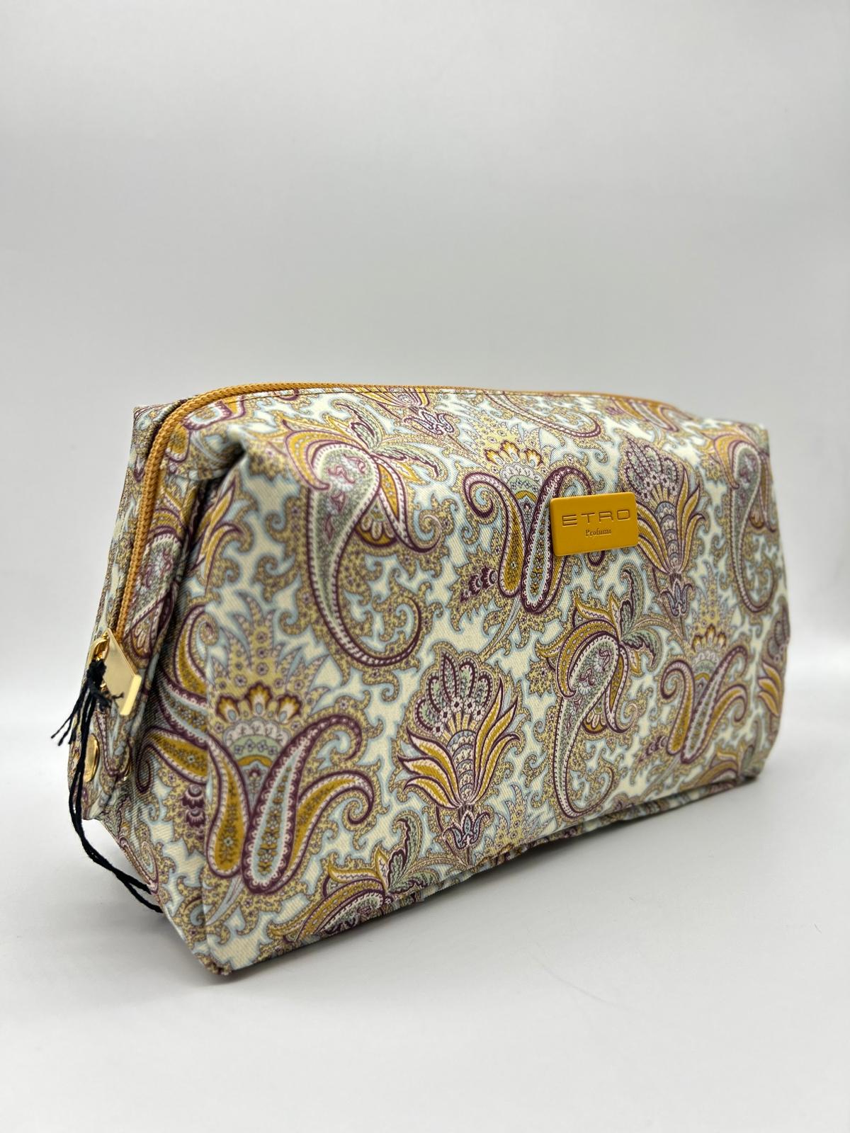 ETRO – “Trousse con Elastici”