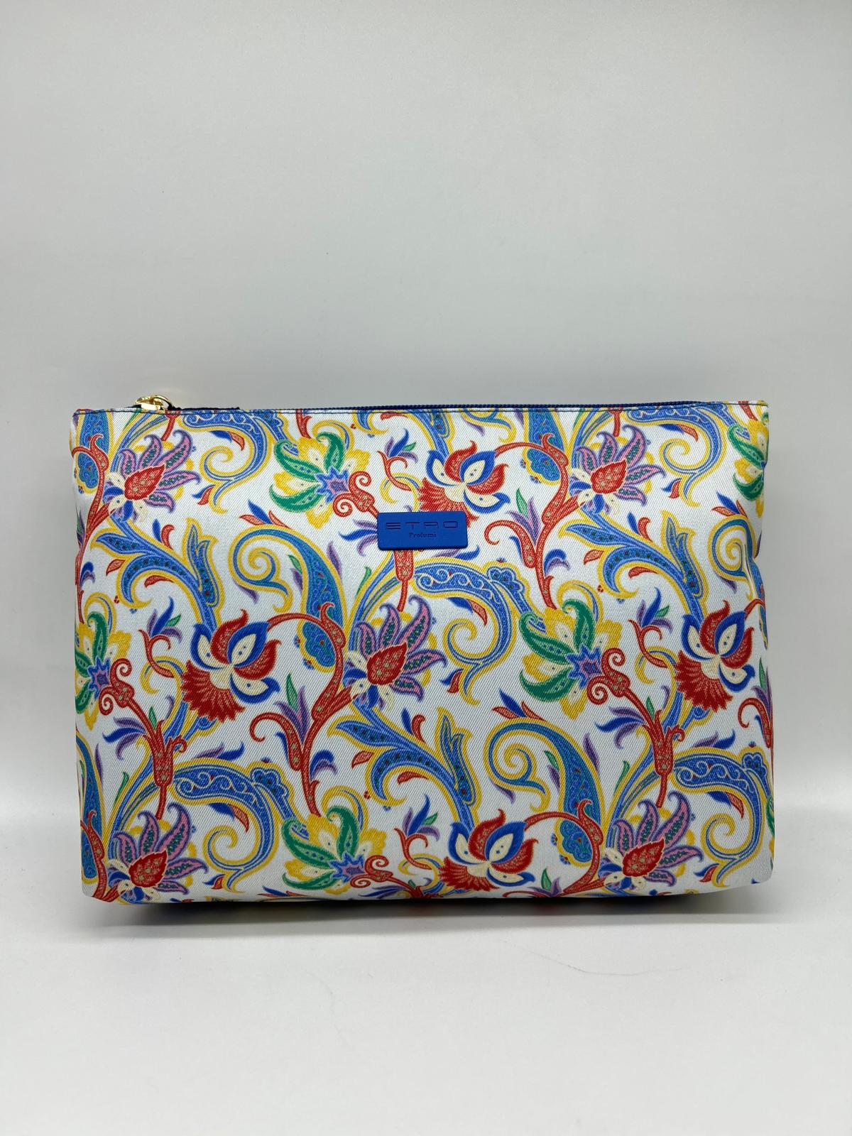Beauty case, Beauty case donna, Beauty case viaggio, Beauty case make-up, Beauty case in pelle, Beauty case trucco, Beauty case tendenze 2025, Beauty case porta trucco, Beauty case da viaggio per uomini, Beauty case con divisori, Beauty case elegante