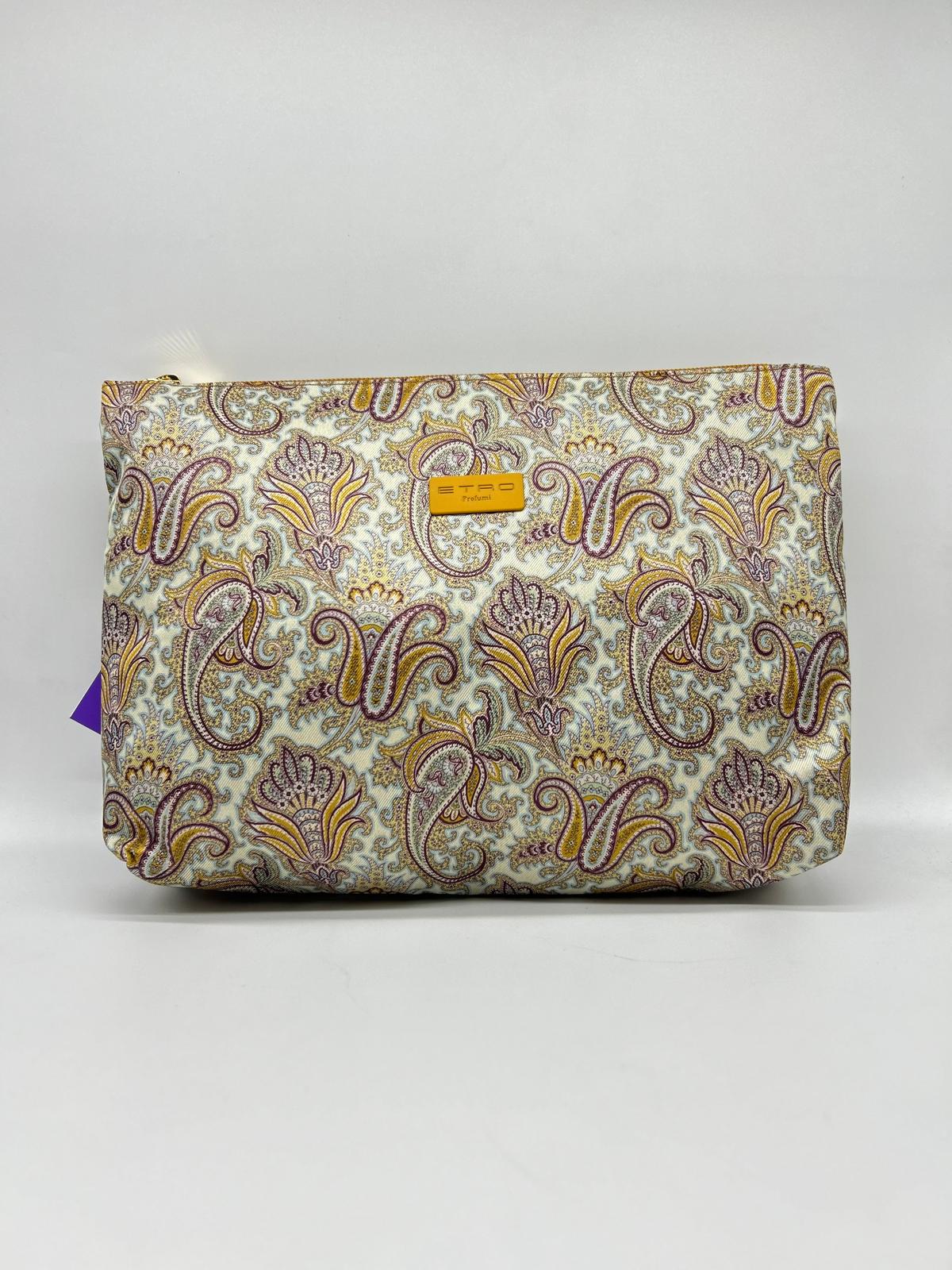 Beauty case, Beauty case donna, Beauty case viaggio, Beauty case make-up, Beauty case in pelle, Beauty case trucco, Beauty case tendenze 2025, Beauty case porta trucco, Beauty case da viaggio per uomini, Beauty case con divisori, Beauty case elegante