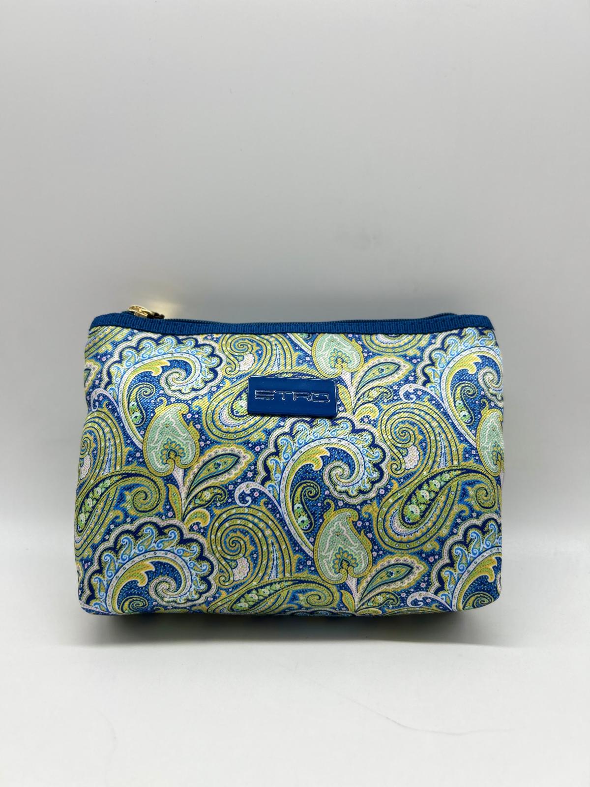 Beauty case, Beauty case donna, Beauty case viaggio, Beauty case make-up, Beauty case in pelle, Beauty case trucco, Beauty case tendenze 2025, Beauty case porta trucco, Beauty case da viaggio per uomini, Beauty case con divisori, Beauty case elegante