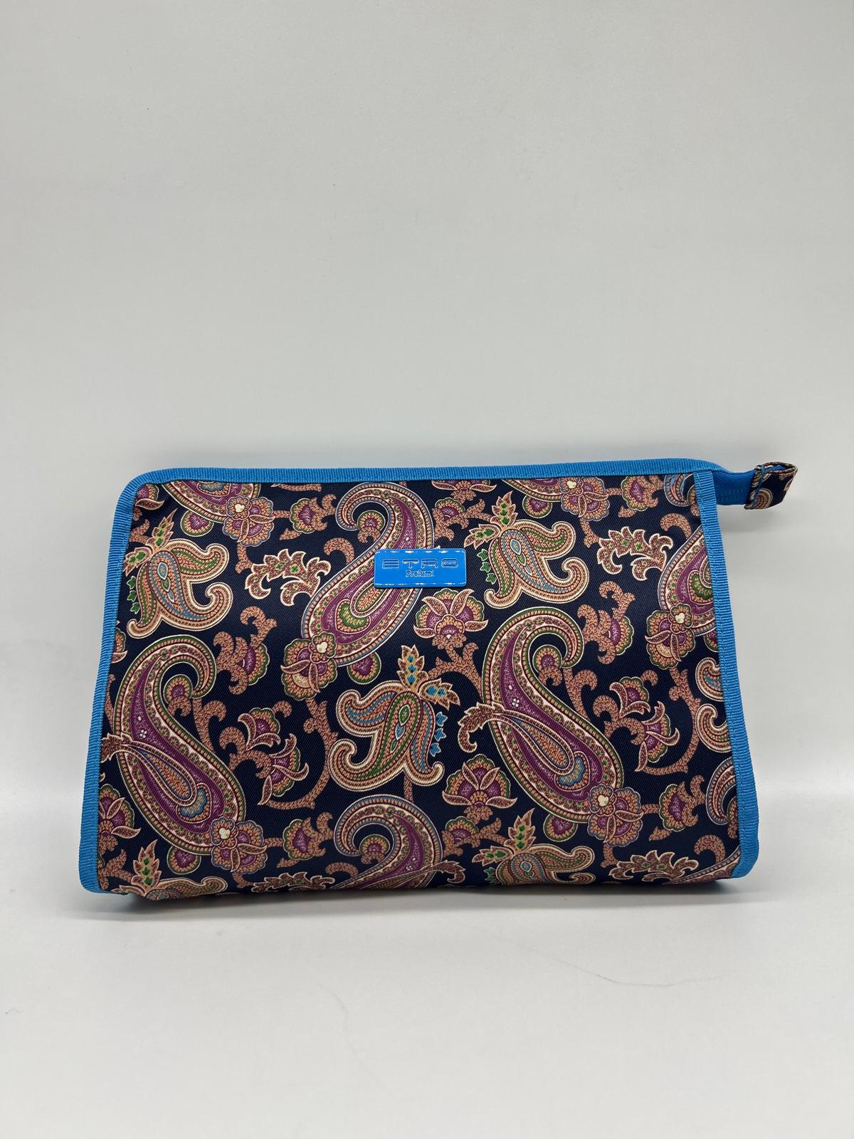 Beauty case, Beauty case donna, Beauty case viaggio, Beauty case make-up, Beauty case in pelle, Beauty case trucco, Beauty case tendenze 2025, Beauty case porta trucco, Beauty case da viaggio per uomini, Beauty case con divisori, Beauty case elegante