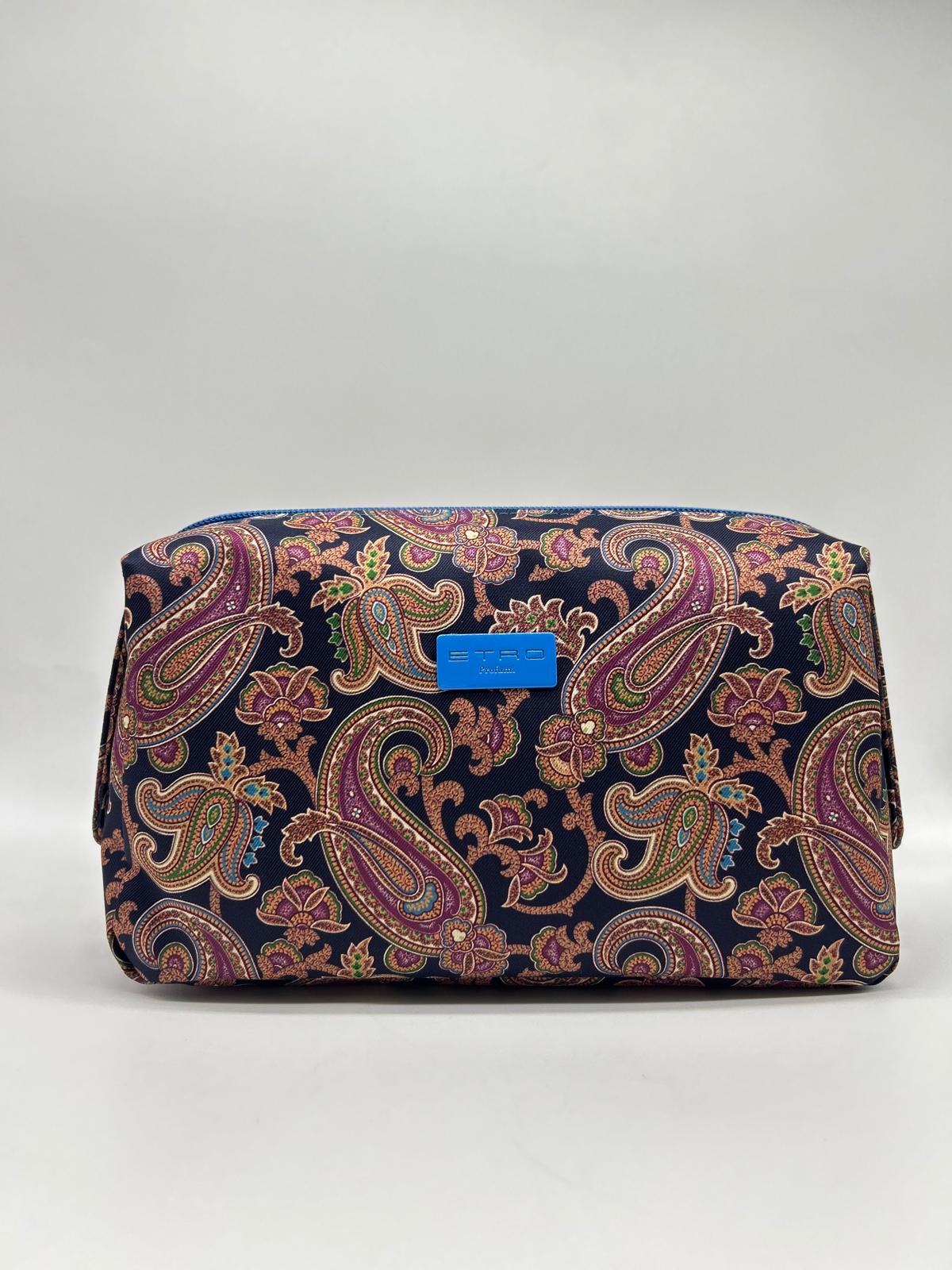 Beauty case, Beauty case donna,  Beauty case viaggio, Beauty case make-up, Beauty case in pelle,  Beauty case trucco, Beauty case tendenze 2025,  Beauty case porta trucco, Beauty case da viaggio per uomini, Beauty case con divisori, Beauty case elegante