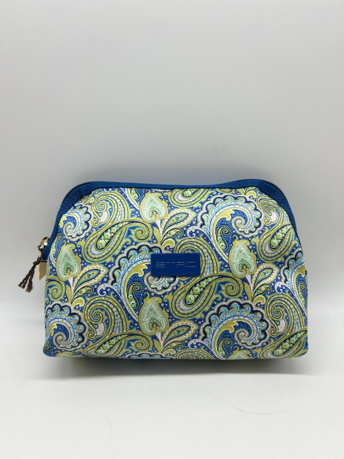 Beauty case, Beauty case donna, Beauty case viaggio, Beauty case make-up, Beauty case in pelle, Beauty case trucco, Beauty case tendenze 2025, Beauty case porta trucco, Beauty case da viaggio per uomini, Beauty case con divisori, Beauty case elegante
