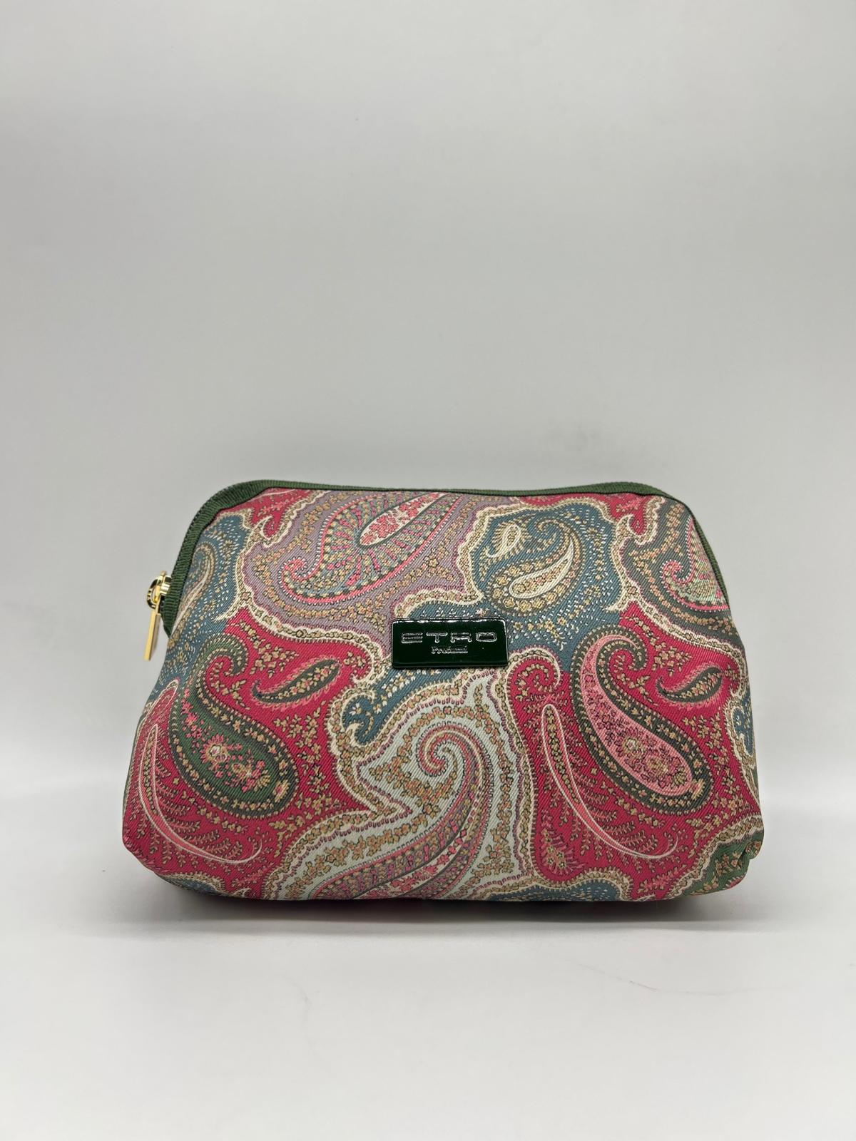 Beauty case, Beauty case donna, Beauty case viaggio, Beauty case make-up, Beauty case in pelle, Beauty case trucco, Beauty case tendenze 2025, Beauty case porta trucco, Beauty case da viaggio per uomini, Beauty case con divisori, Beauty case elegante