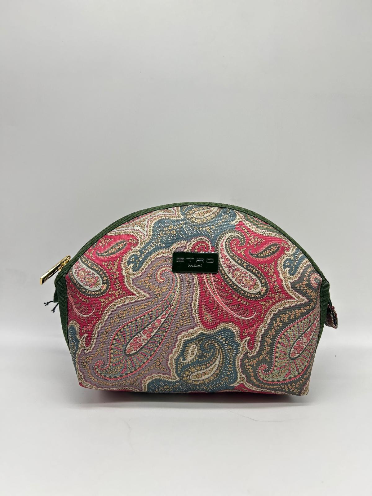 Beauty case, Beauty case donna, Beauty case viaggio, Beauty case make-up, Beauty case in pelle, Beauty case trucco, Beauty case tendenze 2025, Beauty case porta trucco, Beauty case da viaggio per uomini, Beauty case con divisori, Beauty case elegante