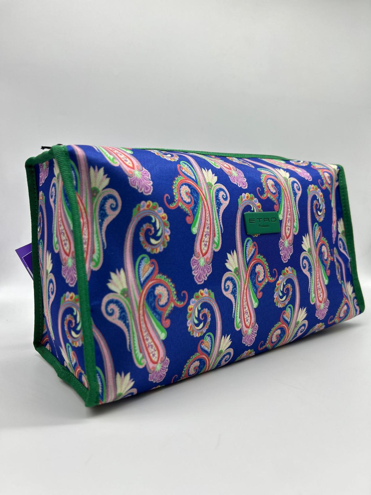 Beauty case, Beauty case donna, Beauty case viaggio, Beauty case make-up, Beauty case in pelle, Beauty case trucco, Beauty case tendenze 2025, Beauty case porta trucco, Beauty case da viaggio per uomini, Beauty case con divisori, Beauty case elegante