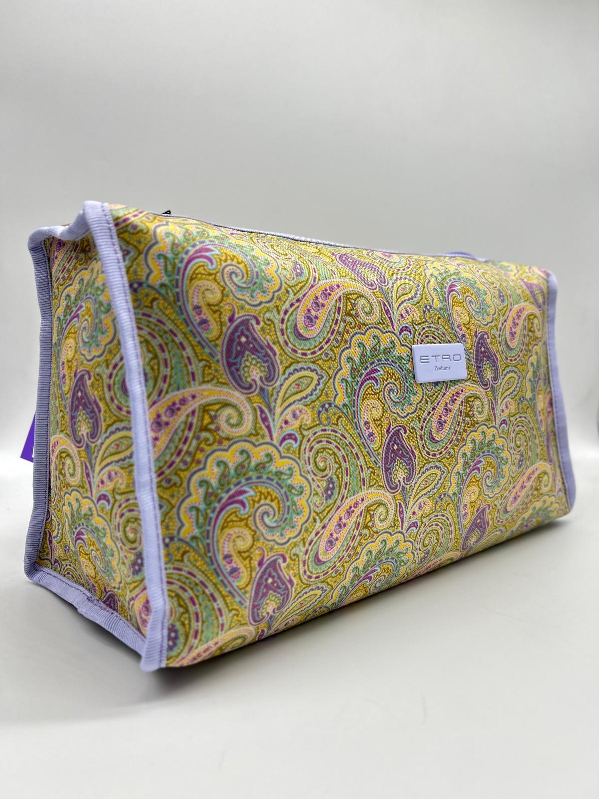 Beauty case, Beauty case donna, Beauty case viaggio, Beauty case make-up, Beauty case in pelle, Beauty case trucco, Beauty case tendenze 2025, Beauty case porta trucco, Beauty case da viaggio per uomini, Beauty case con divisori, Beauty case elegante