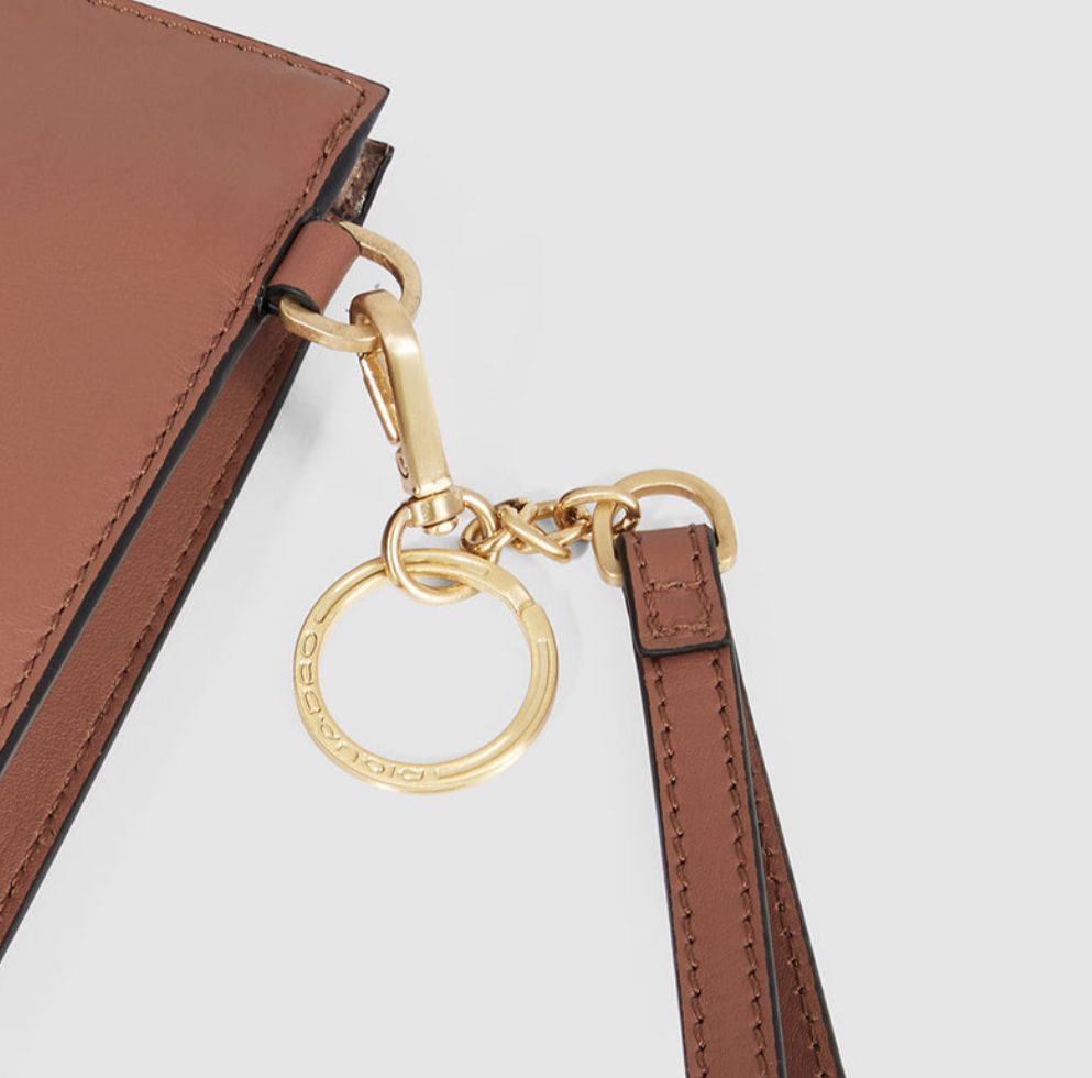 piquadro, pochette piccola, pochette donna, pochette a mano, Pelletteria donna, Accessori in pelle donna, Prodotti in pelle donna, Pelletteria di lusso donna, Pelle donna eleganza, Pelle donna alta qualità, Accessori donna in pelle, Borse pelle donna, Pelletteria donna elegante, Pelletteria donna casual, Borse pelle donna da lavoro, Borse pelle donna da viaggio, Pelletteria donna per occasioni speciali, Accessori pelle donna per regalo, Pelle di alta qualità donna, Pelle morbida donna, Pelle italiana donna,