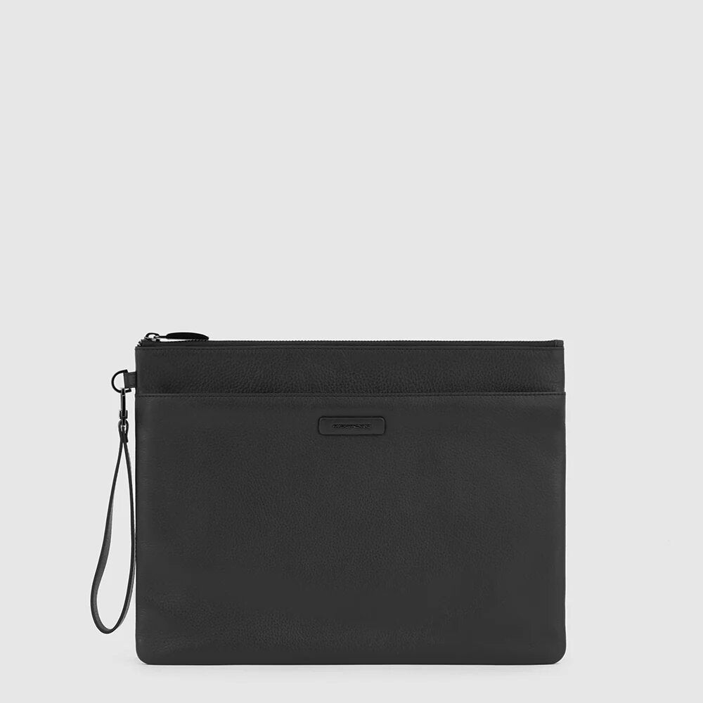 piquadro, pochette, pochette grande, pochette a mano, Pelletteria uomo, Accessori in pelle uomo, Prodotti in pelle uomo, Pelletteria di lusso uomo, Pelle uomo eleganza, Pelle uomo alta qualità, Accessori uomo in pelle, Borse pelle uomo, Borse tracolla pelle uomo, Pelletteria uomo elegante, Pelletteria uomo casual, Borse pelle uomo da lavoro, Borse pelle uomo da viaggio, Pelletteria uomo per occasioni speciali, Accessori pelle uomo da regalo, Pelle di alta qualità uomo, Pelle morbida uomo, Pelle italiana, Pe