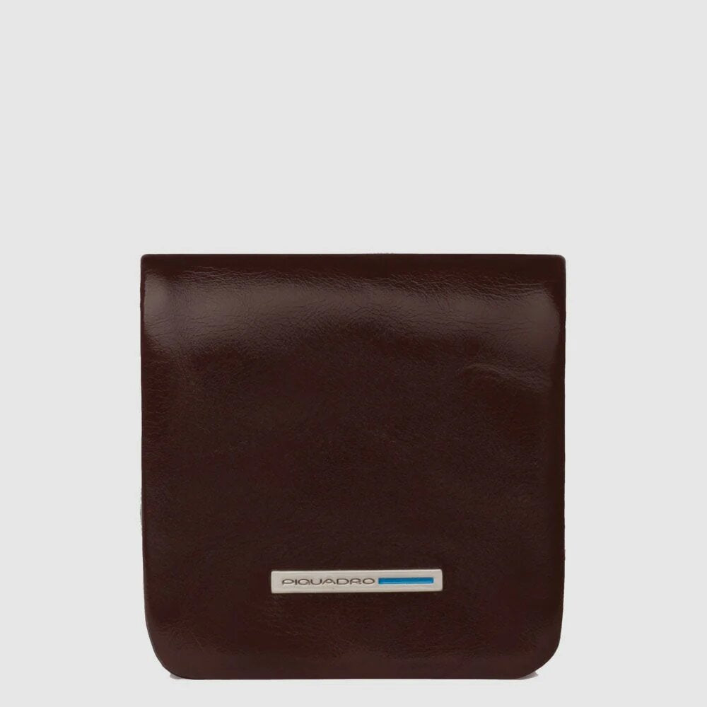 piquadro, porta spicci, porta spicci uomo, Pelletteria uomo, Accessori in pelle uomo, Prodotti in pelle uomo, Pelletteria di lusso uomo, Pelle uomo eleganza, Pelle uomo alta qualità, Accessori uomo in pelle, Portafogli pelle uomo, Porta carte di Credito, Pelletteria uomo elegante, Pelletteria uomo casual, Borse pelle uomo da lavoro, Pelletteria uomo per occasioni speciali, Accessori pelle uomo da regalo, Pelle di alta qualità uomo, Pelle morbida uomo, Pelle italiana, Pelletteria uomo sconto, Acquisto pellet