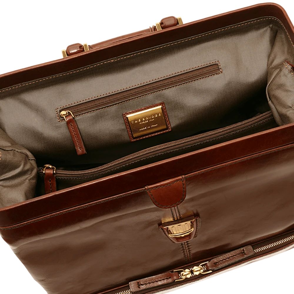 the bridge, borsa da medico story, borsa da lavoro, Pelletteria uomo donna, Accessori in pelle uomo donna , Prodotti in pelle uomo donna, Pelletteria di lusso uomo donna, Pelle uomo donna eleganza, Pelle uomo donna alta qualità, Accessori uomo donna in pelle, Borse pelle uomo donna,  Borse tracolla pelle uomo donna, Pelletteria uomo donna elegante, Pelletteria uomo donna casual, Borse pelle uomo donna da lavoro, Borse pelle uomo donna da viaggio, Pelletteria uomo