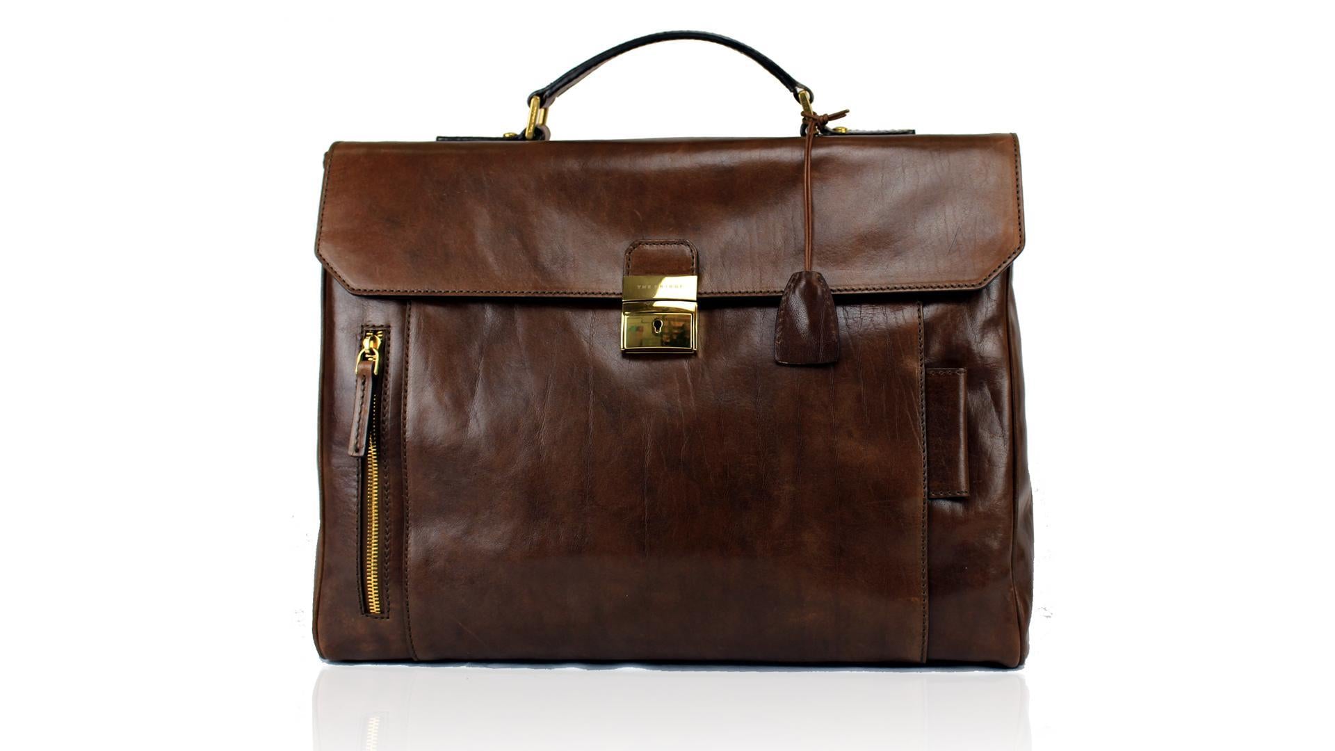the bridge, cartella passpatout, cartella da lavoro, Pelletteria uomo donna, Accessori in pelle uomo donna , Prodotti in pelle uomo donna, Pelletteria di lusso uomo donna, Pelle uomo donna eleganza, Pelle uomo donna alta qualità, Accessori uomo donna in pelle, Borse pelle uomo donna,  Borse tracolla pelle uomo donna, Pelletteria uomo donna elegante, Pelletteria uomo donna casual, Borse pelle uomo donna da lavoro, Borse pelle uomo donna da viaggio, Pelletteria uomo