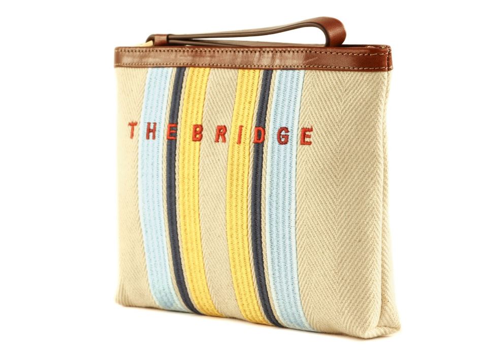 the bridge, pochette mare, Pelletteria donna the bridge, Accessori in pelle donna, Prodotti in pelle donna, Pelletteria di lusso donna, Pelle donna eleganza, Pelle donna alta qualità, Accessori donna in pelle, Borse pelle donna, Pelletteria donna elegante, Pelletteria donna casual, Borse pelle donna da lavoro, Borse pelle donna da viaggio, Pelletteria donna per occasioni speciali, Accessori pelle donna per regalo, Pelle di alta qualità donna, Pelle morbida donna, Pelle italiana donna, Pelletteria donna scon