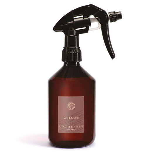 Diffusore ambiente spray,  Spray per ambiente profumato,  Spray diffusore di aromi,  Spray fragranza ambiente,  Spray per purificare l'aria,  Spray per deodorare ambiente,  Spray aromaterapia per ambiente, Spray ambiente naturale, Spray per eliminare cattivi odori, Spray profumato per casa,  Spray per ufficio profumato, Spray per profumare casa, Spray aromi per ambienti interni, Spray antiodore ambiente, Spray per ambiente rinfrescante,  Spray essenze per ambiente, Spray per purificazione aria