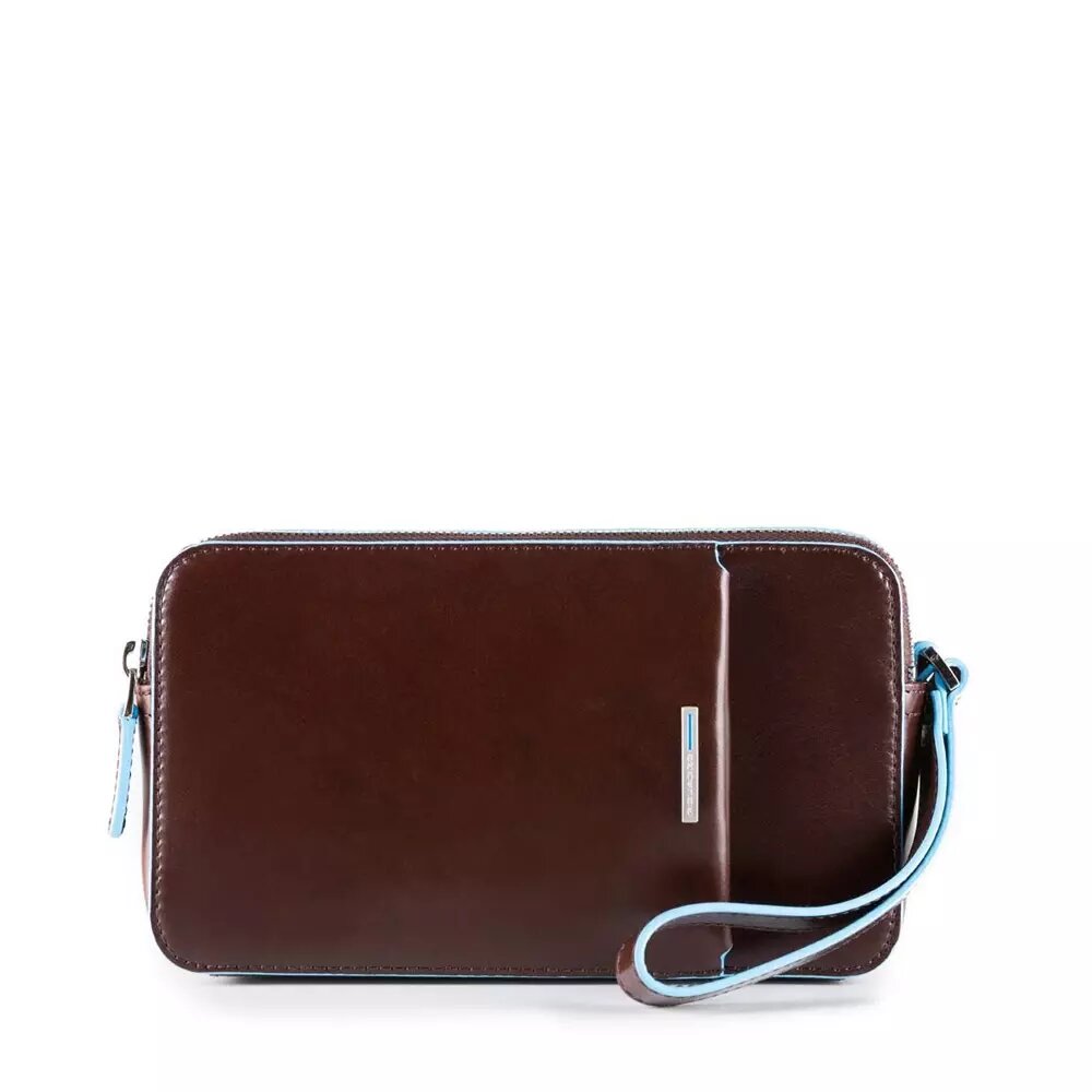 piquadro, pochette con tasca frontale, pochette a mano, Pelletteria uomo, Accessori in pelle uomo, Prodotti in pelle uomo, Pelletteria di lusso uomo, Pelle uomo eleganza, Pelle uomo alta qualità, Accessori uomo in pelle, Borse pelle uomo, Borse tracolla pelle uomo, Pelletteria uomo elegante, Pelletteria uomo casual, Borse pelle uomo da lavoro, Borse pelle uomo da viaggio, Pelletteria uomo per occasioni speciali, Accessori pelle uomo da regalo, Pelle di alta qualità uomo, Pelle morbida uomo, Pelle italiana, 