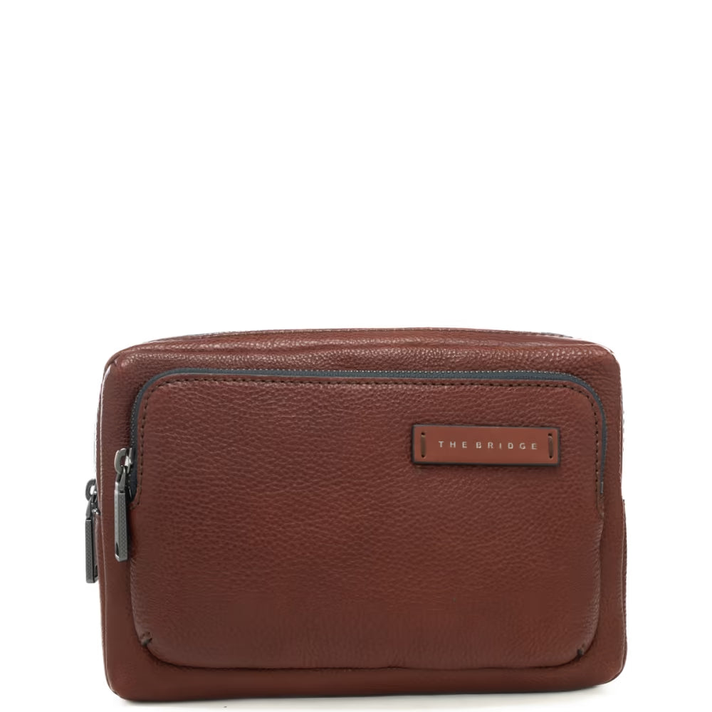 Pelletteria uomo, Accessori in pelle uomo, Prodotti in pelle uomo, Pelletteria di lusso uomo, Pelle uomo eleganza, Pelle uomo alta qualità, Accessori uomo in pelle, Borse pelle uomo, Portafogli pelle uomo, Zaini pelle uomo, Portachiavi in pelle uomo, Porta carte di Credito, Borse tracolla pelle uomo, Valigie pelle uomo, Pelletteria uomo elegante, Pelletteria uomo casual, Borse pelle uomo da lavoro, Borse pelle uomo da viaggio, Pelletteria uomo per occasioni speciali, Accessori pelle uomo da regalo, Pelle di