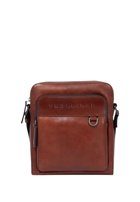 Pelletteria uomo, Accessori in pelle uomo, Prodotti in pelle uomo, Pelletteria di lusso uomo, Pelle uomo eleganza, Pelle uomo alta qualità, Accessori uomo in pelle, Borse pelle uomo, Portafogli pelle uomo, Zaini pelle uomo, Portachiavi in pelle uomo, Porta carte di Credito, Borse tracolla pelle uomo, Valigie pelle uomo, Pelletteria uomo elegante, Pelletteria uomo casual, Borse pelle uomo da lavoro, Borse pelle uomo da viaggio, Pelletteria uomo per occasioni speciali, Accessori pelle uomo da regalo, Pelle di