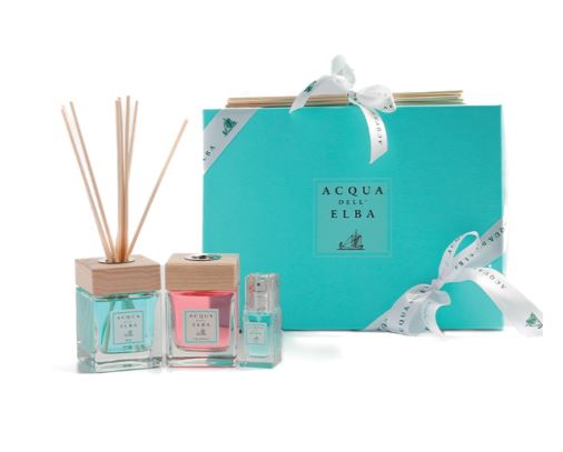 acqua dell'elba, mare, cala del fico, cofanetto ambiente, set ambiente, set regalo, gift set, Diffusore ambiente, Diffusore di essenze, Diffusore di oli essenziali, Diffusore di fragranze, Diffusore per casa, Diffusore di aromi, Diffusore per oli essenziali,  Diffusore profumato, Diffusore per ufficio,  Diffusore di aromaterapia,  Diffusore di essenze naturale, Diffusore profumo ambiente