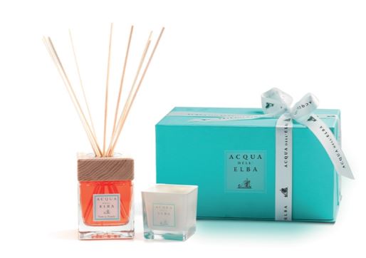 acqua dell'elba, note di natale, cofanetto ambiente, gift set, set regalo, Diffusore ambiente, Diffusore di essenze, Diffusore di oli essenziali, Diffusore di fragranze, Diffusore per casa, Diffusore di aromi, Diffusore per oli essenziali,  Diffusore profumato, Diffusore per ufficio,  Diffusore di aromaterapia,  Diffusore di essenze naturale, Diffusore profumo ambiente, Candele profumate,  Candele aromaterapia, Candele profumate per casa, Candele profumate di alta qualità, Candele profumate per ambienti