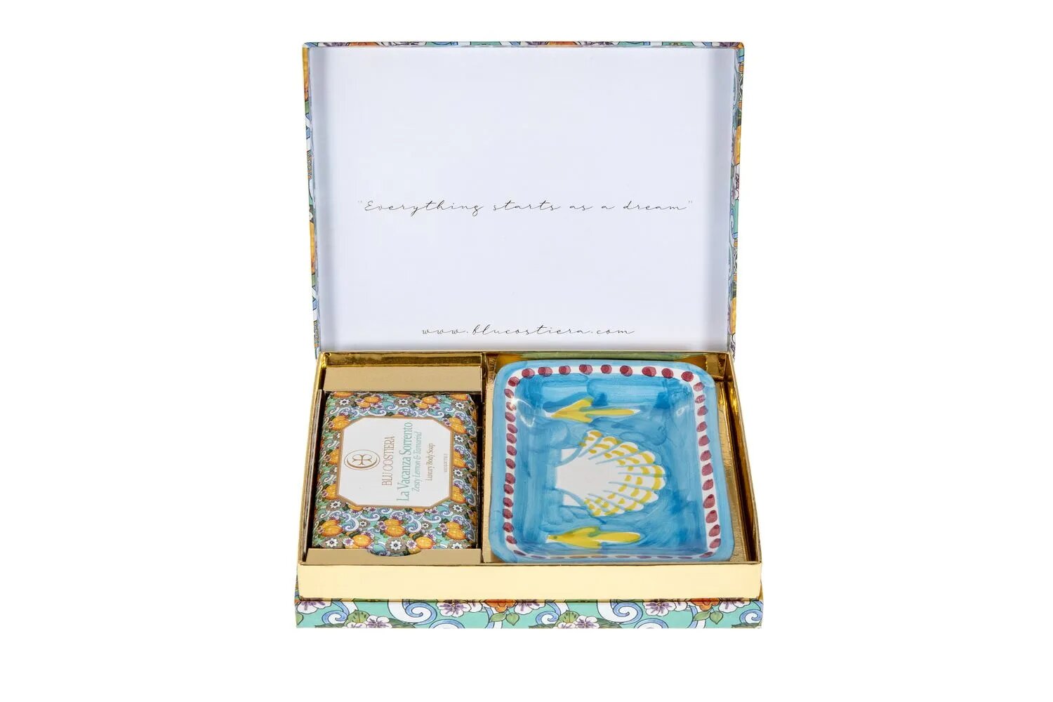 blu costiera, box la vacanza, Set di saponi artigianali, Set di saponi naturali, Set di saponi profumati, Set di saponi biologici, Confezione regalo saponi, Set di saponi per il corpo, Set di saponi per le mani, Kit saponi esfolianti, Set di saponi idratanti, Set di saponi regalo, Set di saponi per Natale, Set di saponi per San Valentino, Set di saponi per la festa della mamma, Set di saponi per ospiti, Set di saponi ecologici, Set di saponi vegani, Set di saponi fatti a mano