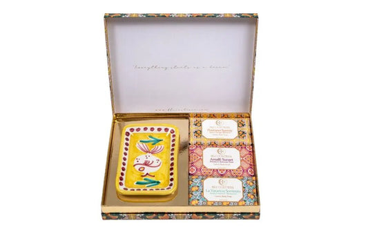 blu costiera, box orange, box arancione, Set di saponi artigianali, Set di saponi naturali, Set di saponi profumati, Set di saponi biologici, Confezione regalo saponi, Set di saponi per il corpo, Set di saponi per le mani, Kit saponi esfolianti, Set di saponi idratanti, Set di saponi regalo, Set di saponi per Natale, Set di saponi per San Valentino, Set di saponi per la festa della mamma, Set di saponi per ospiti, Set di saponi ecologici, Set di saponi vegani, Set di saponi fatti a mano