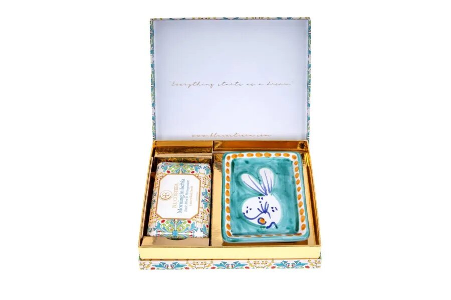 blu costiera, box ischia, Set di saponi artigianali, Set di saponi naturali, Set di saponi profumati, Set di saponi biologici, Confezione regalo saponi, Set di saponi per il corpo, Set di saponi per le mani, Kit saponi esfolianti, Set di saponi idratanti, Set di saponi regalo, Set di saponi per Natale, Set di saponi per San Valentino, Set di saponi per la festa della mamma, Set di saponi per ospiti, Set di saponi ecologici, Set di saponi vegani, Set di saponi fatti a mano