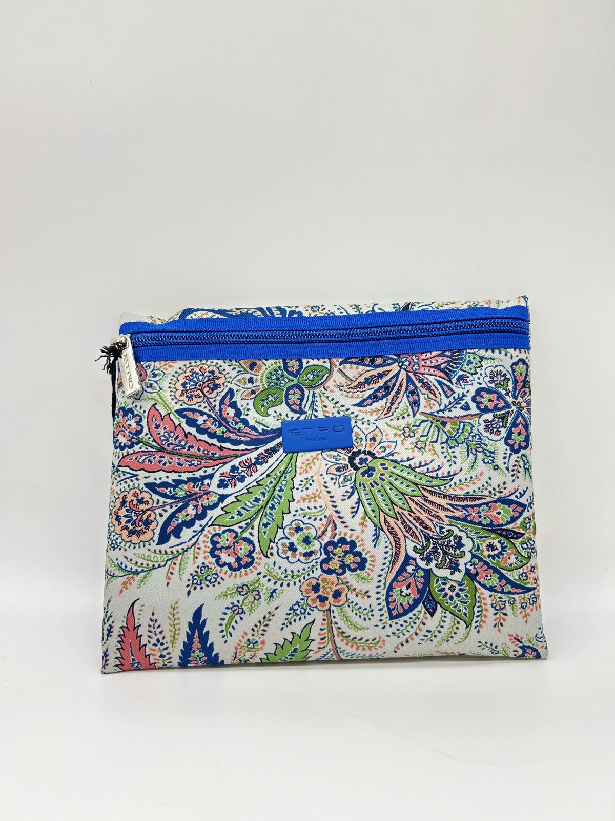 Beauty case, Beauty case donna,  Beauty case viaggio, Beauty case make-up, Beauty case in pelle,  Beauty case trucco, Beauty case tendenze 2025,  Beauty case porta trucco, Beauty case da viaggio per uomini, Beauty case con divisori, Beauty case elegante

