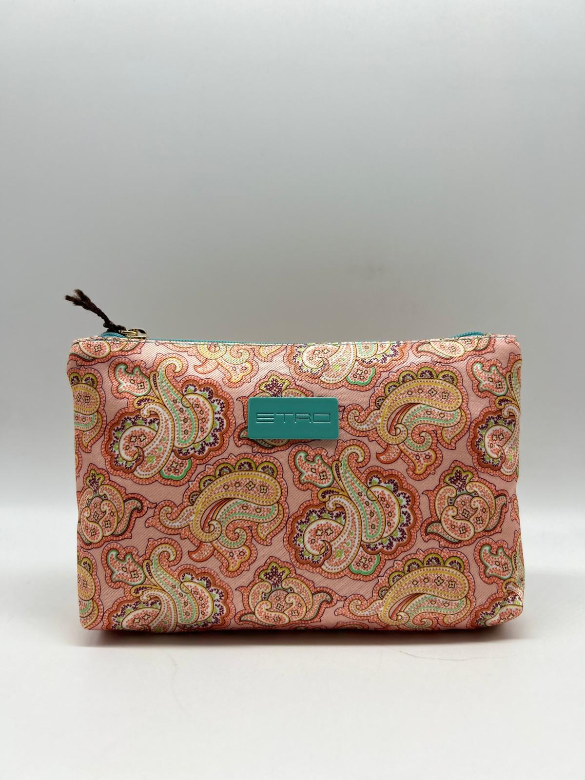  Beauty case, Beauty case donna,  Beauty case viaggio, Beauty case make-up, Beauty case in pelle,  Beauty case trucco, Beauty case tendenze 2025,  Beauty case porta trucco, Beauty case da viaggio per uomini, Beauty case con divisori, Beauty case elegante