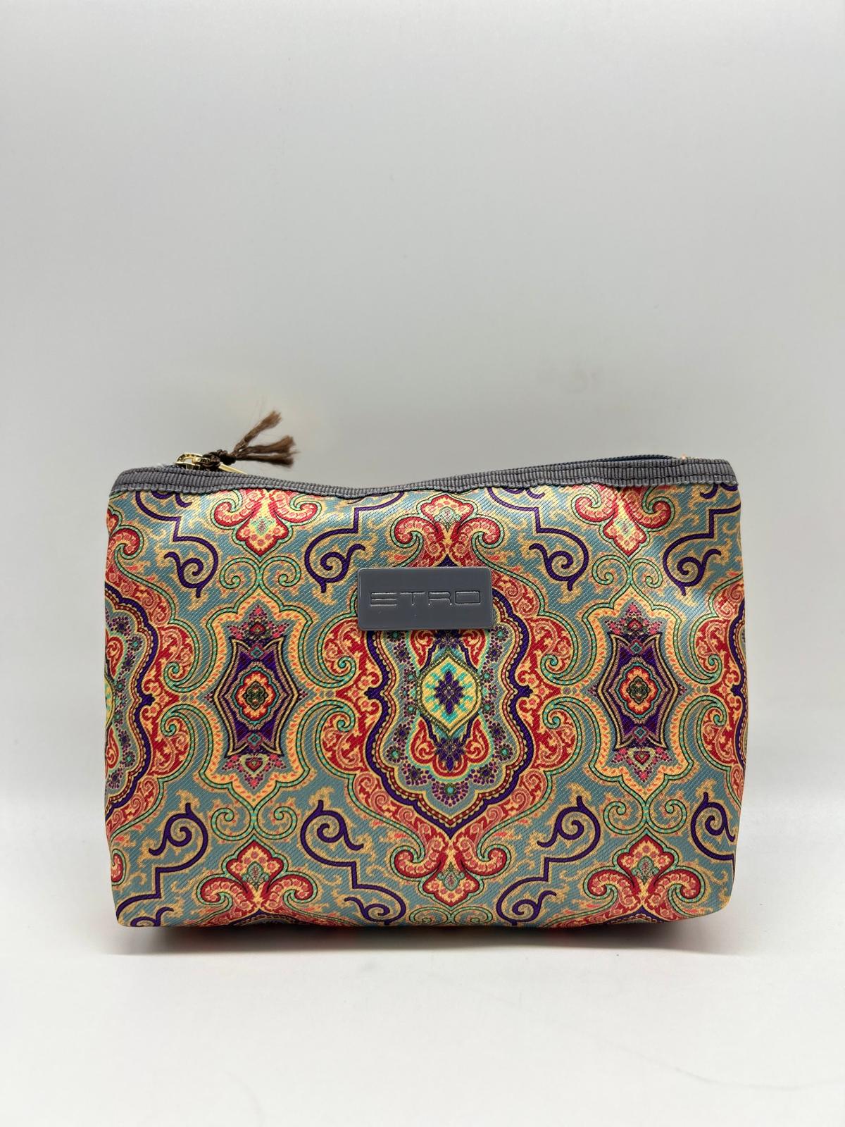  Beauty case, Beauty case donna,  Beauty case viaggio, Beauty case make-up, Beauty case in pelle,  Beauty case trucco, Beauty case tendenze 2025,  Beauty case porta trucco, Beauty case da viaggio per uomini, Beauty case con divisori, Beauty case elegante