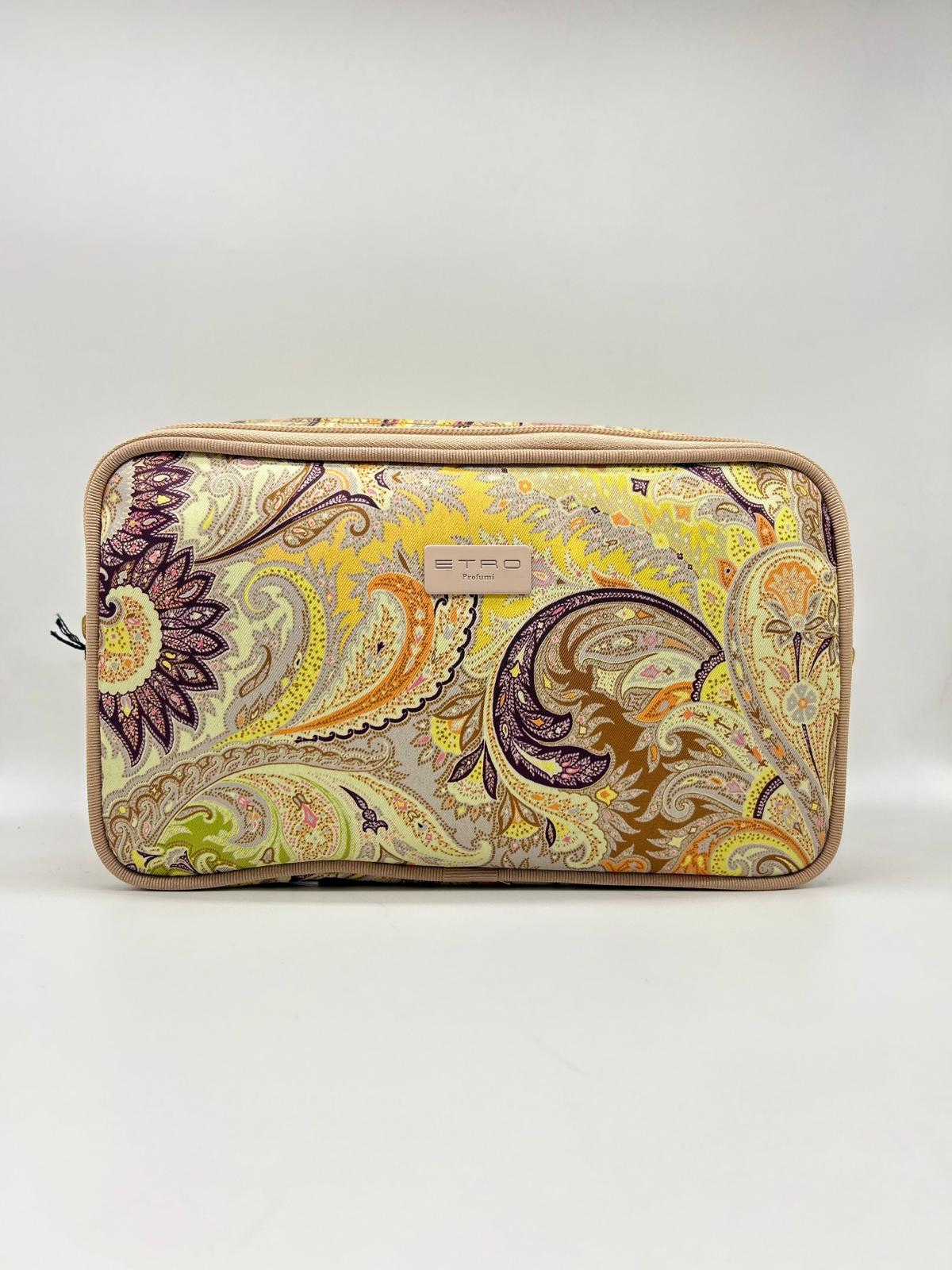  Beauty case, Beauty case donna,  Beauty case viaggio, Beauty case make-up, Beauty case in pelle,  Beauty case trucco, Beauty case tendenze 2025,  Beauty case porta trucco, Beauty case da viaggio per uomini, Beauty case con divisori, Beauty case elegante


