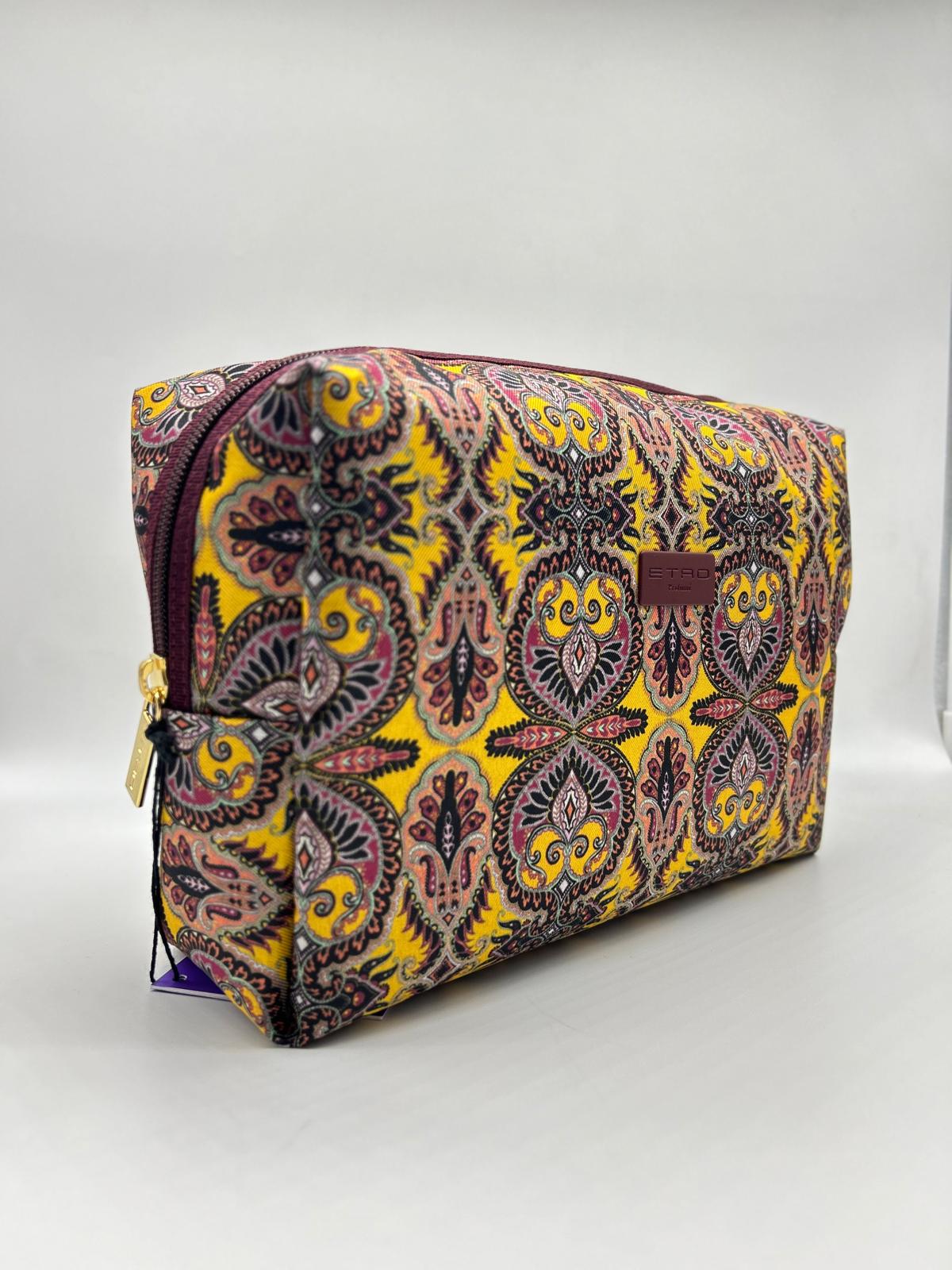  Beauty case, Beauty case donna,  Beauty case viaggio, Beauty case make-up, Beauty case in pelle,  Beauty case trucco, Beauty case tendenze 2025,  Beauty case porta trucco, Beauty case da viaggio per uomini, Beauty case con divisori, Beauty case elegante