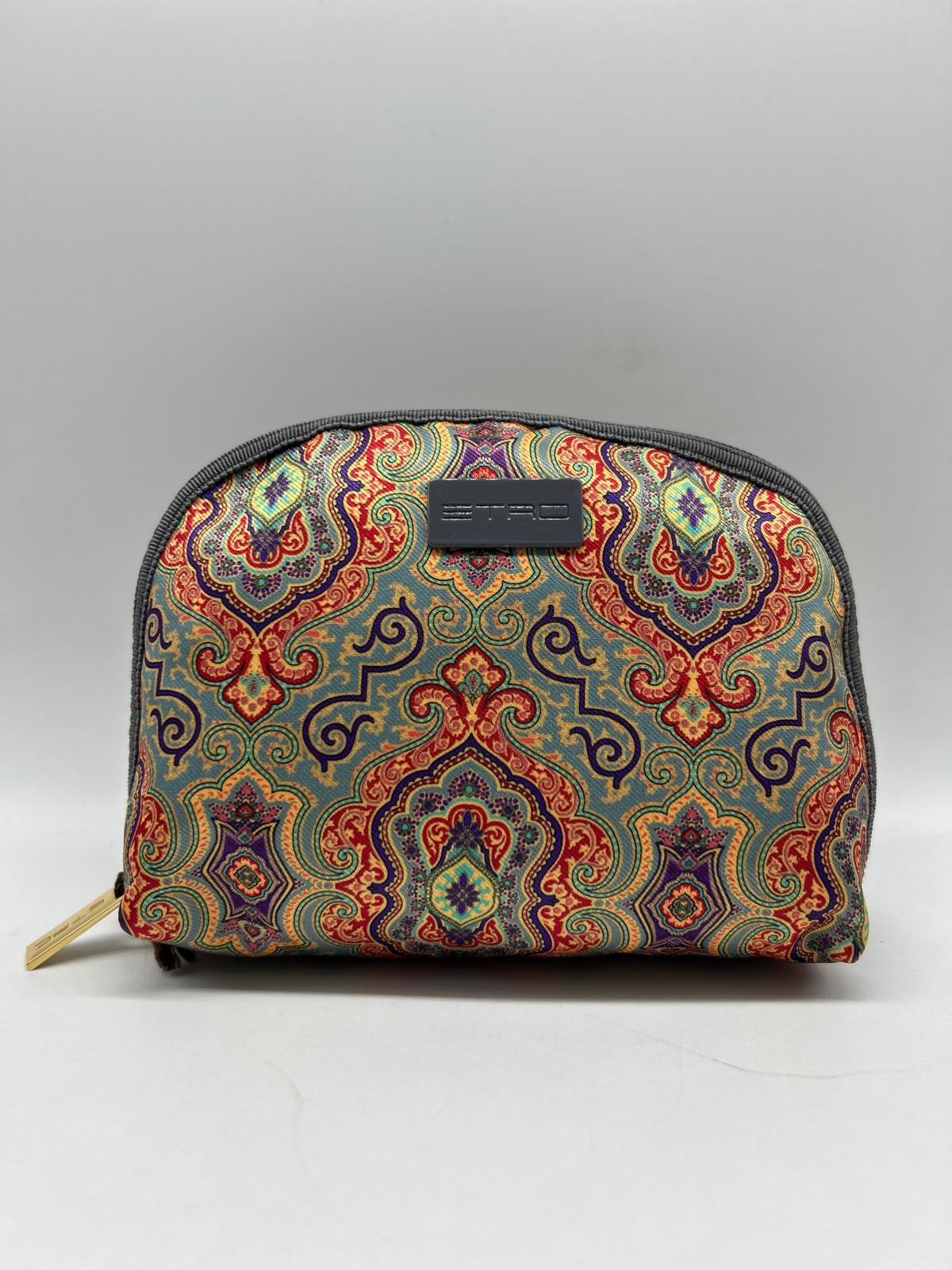  Beauty case, Beauty case donna,  Beauty case viaggio, Beauty case make-up, Beauty case in pelle,  Beauty case trucco, Beauty case tendenze 2025,  Beauty case porta trucco, Beauty case da viaggio per uomini, Beauty case con divisori, Beauty case elegante