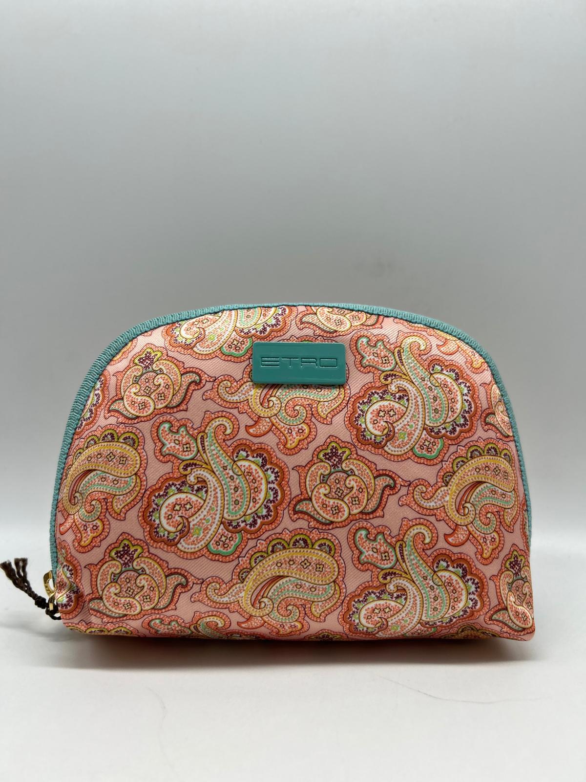  Beauty case, Beauty case donna,  Beauty case viaggio, Beauty case make-up, Beauty case in pelle,  Beauty case trucco, Beauty case tendenze 2025,  Beauty case porta trucco, Beauty case da viaggio per uomini, Beauty case con divisori, Beauty case elegante