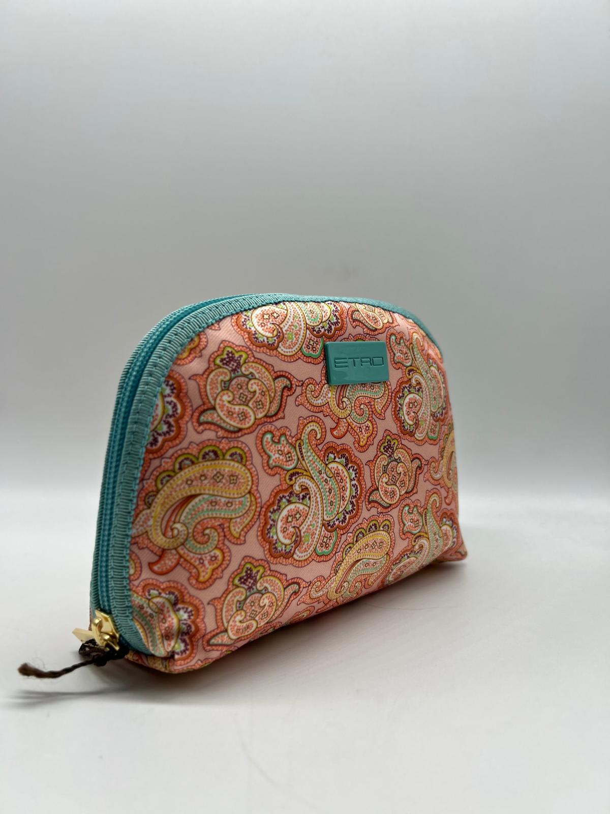  Beauty case, Beauty case donna,  Beauty case viaggio, Beauty case make-up, Beauty case in pelle,  Beauty case trucco, Beauty case tendenze 2025,  Beauty case porta trucco, Beauty case da viaggio per uomini, Beauty case con divisori, Beauty case elegante