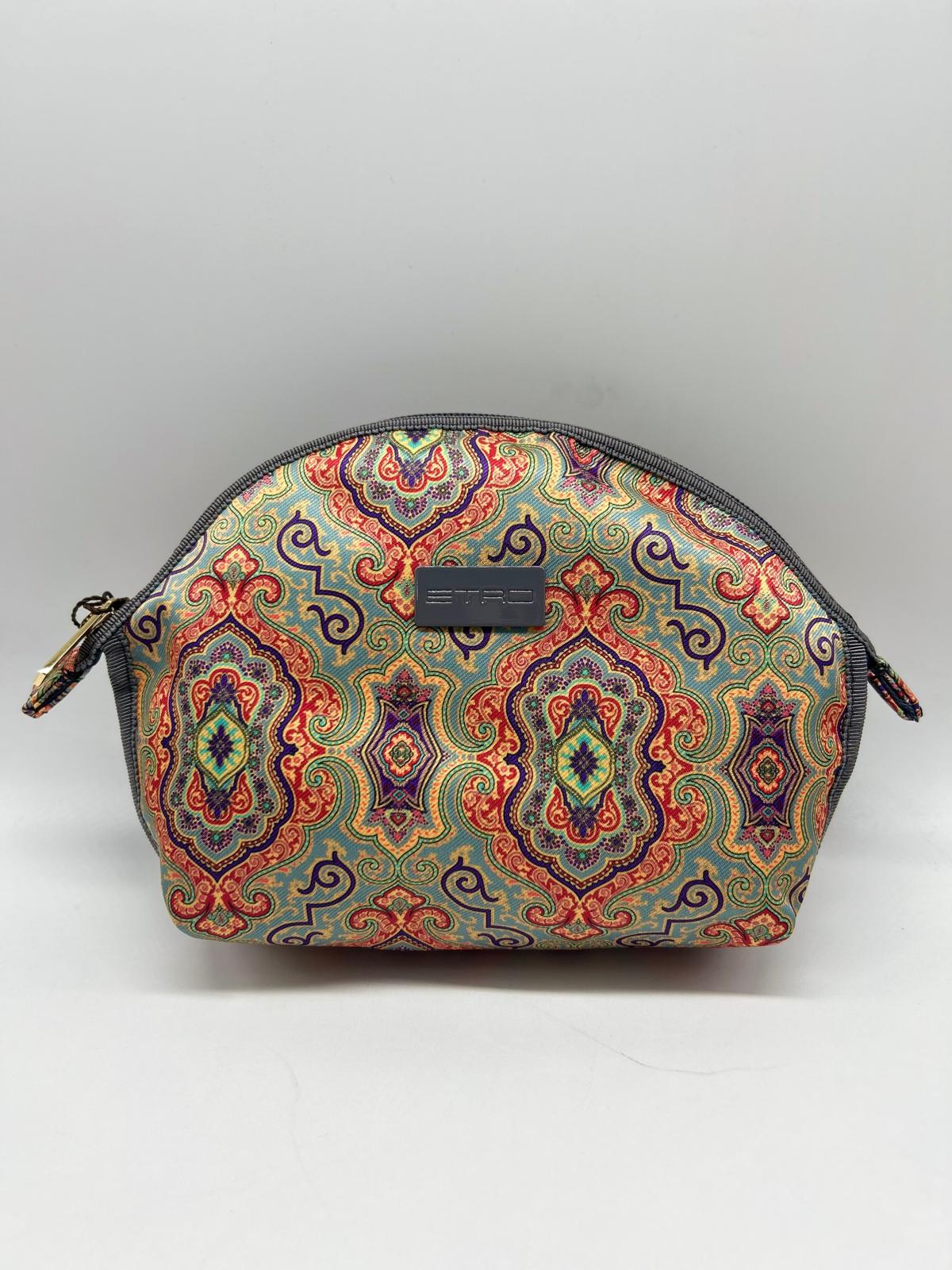  Beauty case, Beauty case donna,  Beauty case viaggio, Beauty case make-up, Beauty case in pelle,  Beauty case trucco, Beauty case tendenze 2025,  Beauty case porta trucco, Beauty case da viaggio per uomini, Beauty case con divisori, Beauty case elegante