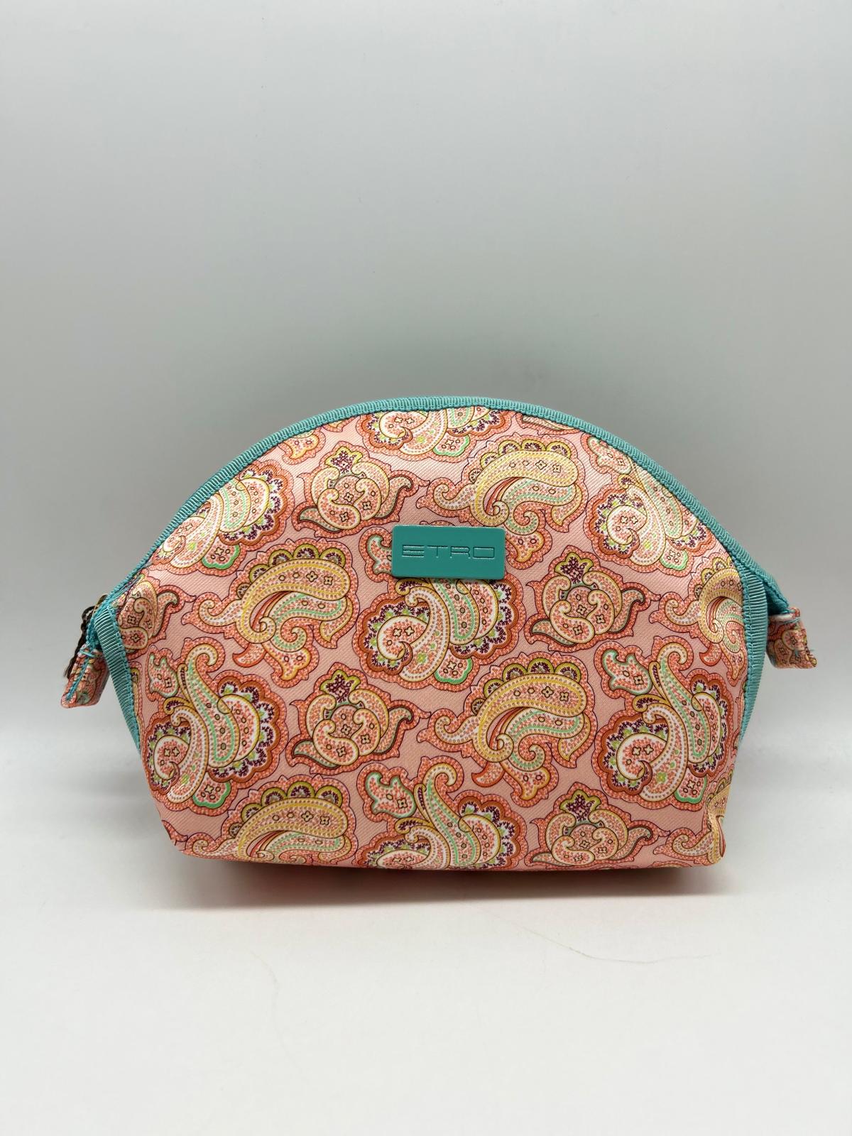  Beauty case, Beauty case donna,  Beauty case viaggio, Beauty case make-up, Beauty case in pelle,  Beauty case trucco, Beauty case tendenze 2025,  Beauty case porta trucco, Beauty case da viaggio per uomini, Beauty case con divisori, Beauty case elegante