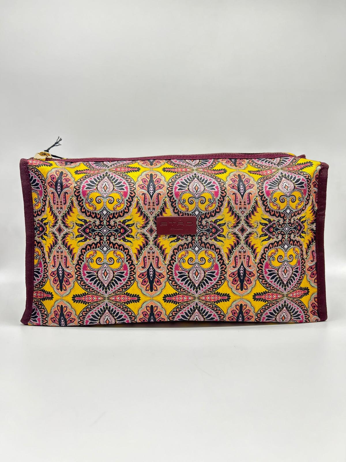  Beauty case, Beauty case donna,  Beauty case viaggio, Beauty case make-up, Beauty case in pelle,  Beauty case trucco, Beauty case tendenze 2025,  Beauty case porta trucco, Beauty case da viaggio per uomini, Beauty case con divisori, Beauty case elegante