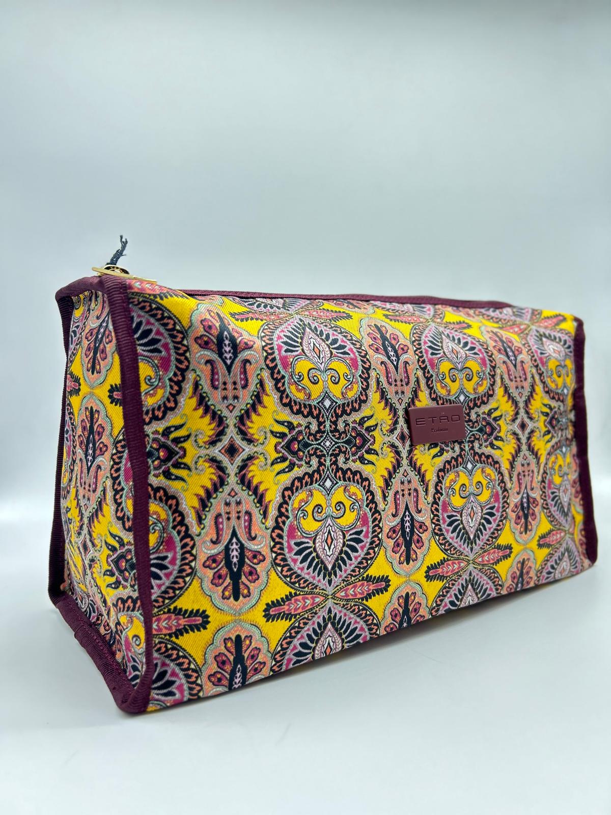  Beauty case, Beauty case donna,  Beauty case viaggio, Beauty case make-up, Beauty case in pelle,  Beauty case trucco, Beauty case tendenze 2025,  Beauty case porta trucco, Beauty case da viaggio per uomini, Beauty case con divisori, Beauty case elegante