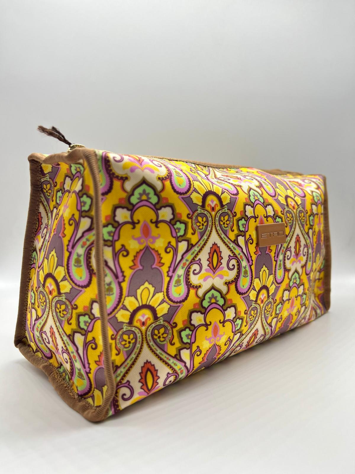  Beauty case, Beauty case donna,  Beauty case viaggio, Beauty case make-up, Beauty case in pelle,  Beauty case trucco, Beauty case tendenze 2025,  Beauty case porta trucco, Beauty case da viaggio per uomini, Beauty case con divisori, Beauty case elegante
