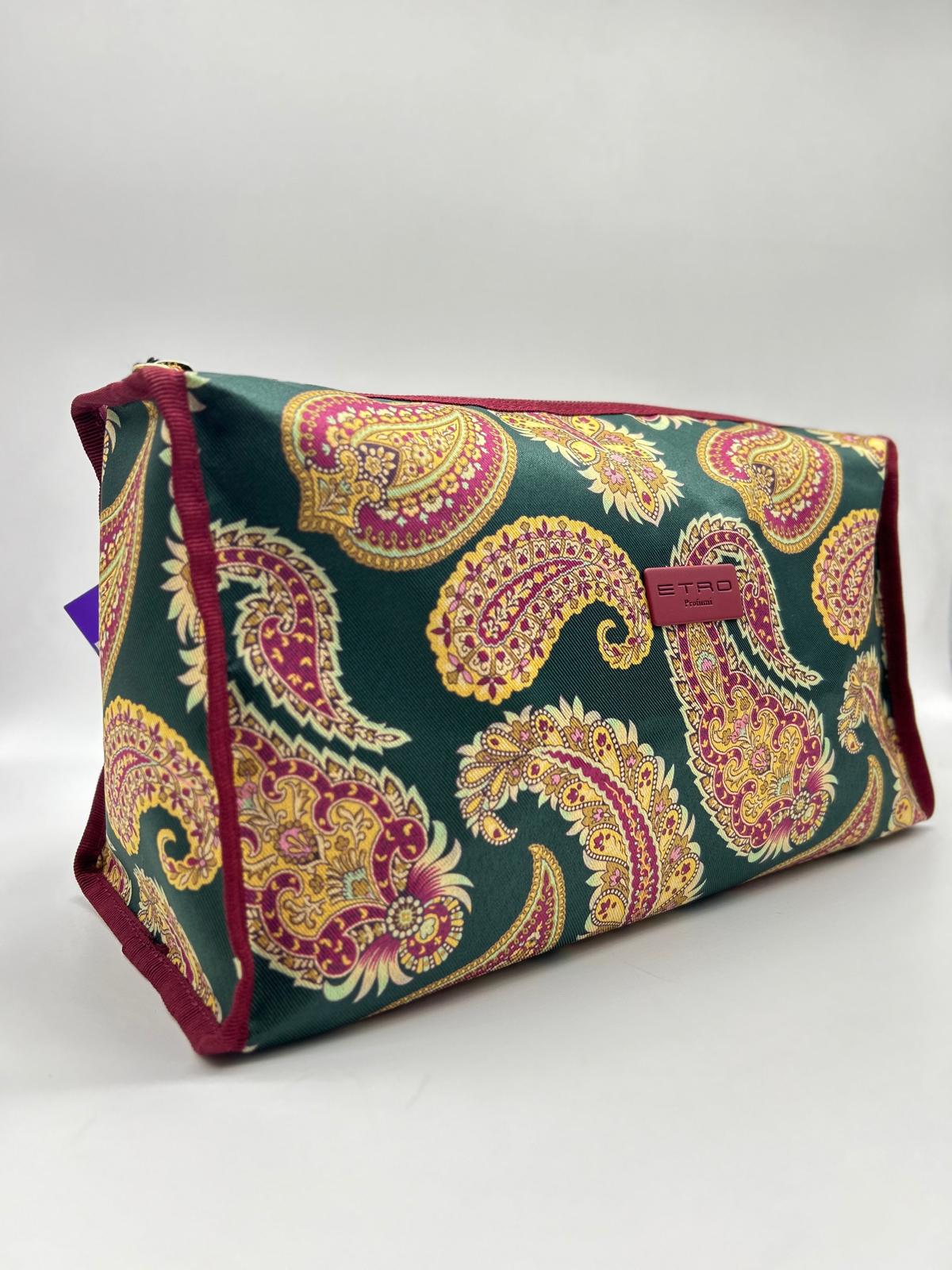  Beauty case, Beauty case donna,  Beauty case viaggio, Beauty case make-up, Beauty case in pelle,  Beauty case trucco, Beauty case tendenze 2025,  Beauty case porta trucco, Beauty case da viaggio per uomini, Beauty case con divisori, Beauty case elegante