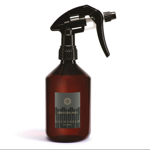 Diffusore ambiente spray,  Spray per ambiente profumato,  Spray diffusore di aromi,  Spray fragranza ambiente,  Spray per purificare l'aria,  Spray per deodorare ambiente,  Spray aromaterapia per ambiente, Spray ambiente naturale, Spray per eliminare cattivi odori, Spray profumato per casa,  Spray per ufficio profumato, Spray per profumare casa, Spray aromi per ambienti interni, Spray antiodore ambiente, Spray per ambiente rinfrescante,  Spray essenze per ambiente, Spray per purificazione aria