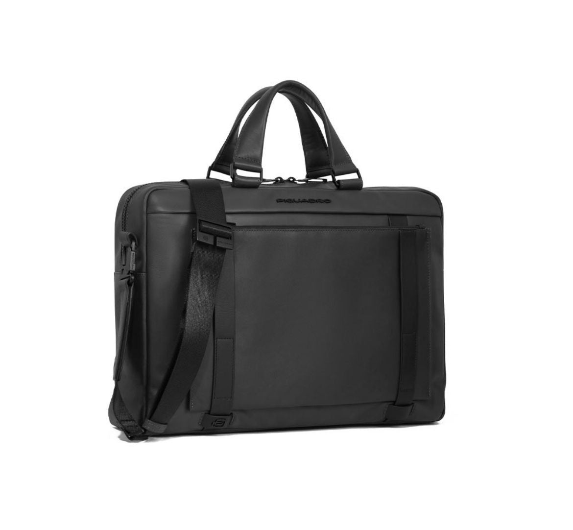 piquadro, cartella porta pc, cartella da lavoro, borsa da lavoro, Pelletteria uomo, Accessori in pelle uomo, Prodotti in pelle uomo, Pelletteria di lusso uomo, Pelle uomo eleganza, Pelle uomo alta qualità, Accessori uomo in pelle, Borse pelle uomo, Borse tracolla pelle uomo, Pelletteria uomo elegante, Pelletteria uomo casual, Borse pelle uomo da lavoro, Accessori pelle uomo da regalo, Pelle di alta qualità uomo, Pelle morbida uomo, Pelle italiana, Pelletteria uomo sconto, Acquisto pelletteria uomo online, M