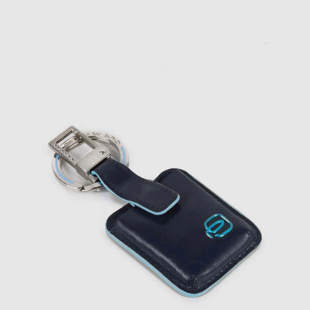 piquadro, portachiavi uomo, Pelletteria uomo, Accessori in pelle uomo, Prodotti in pelle uomo, Pelletteria di lusso uomo, Pelle uomo eleganza, Pelle uomo alta qualità, Accessori uomo in pelle, Portachiavi in pelle uomo, Pelletteria uomo elegante, Pelletteria uomo casual, Borse pelle uomo da lavoro, Borse pelle uomo da viaggio, Pelletteria uomo per occasioni speciali, Accessori pelle uomo da regalo, Pelle di alta qualità uomo, Pelle morbida uomo, Pelle italiana, Pelletteria uomo sconto, Acquisto pelletteria 