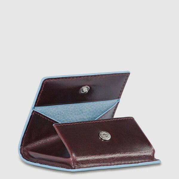 piquadro, portamonete, portamonete uomo, Pelletteria uomo, Accessori in pelle uomo, Prodotti in pelle uomo, Pelletteria di lusso uomo, Pelle uomo eleganza, Pelle uomo alta qualità, Accessori uomo in pelle, Portafogli pelle uomo, Porta carte di Credito, Pelletteria uomo elegante, Pelletteria uomo casual, Borse pelle uomo da lavoro, Pelletteria uomo per occasioni speciali, Accessori pelle uomo da regalo, Pelle di alta qualità uomo, Pelle morbida uomo, Pelle italiana, Pelletteria uomo sconto, Acquisto pellette