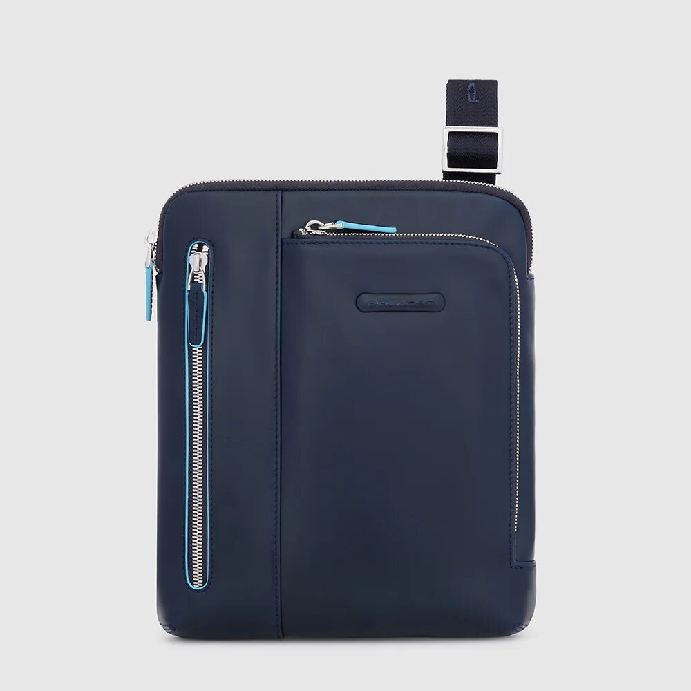 piquadro, tracolla con doppia tasca frontale, tracolla piccola, tracolla uomo, Pelletteria uomo, Accessori in pelle uomo, Prodotti in pelle uomo, Pelletteria di lusso uomo, Pelle uomo eleganza, Pelle uomo alta qualità, Accessori uomo in pelle, Borse pelle uomo, Borse tracolla pelle uomo, Pelletteria uomo elegante, Pelletteria uomo casual, Borse pelle uomo da lavoro, Borse pelle uomo da viaggio, Pelletteria uomo per occasioni speciali, Accessori pelle uomo da regalo, Pelle di alta qualità uomo, Pelle morbida