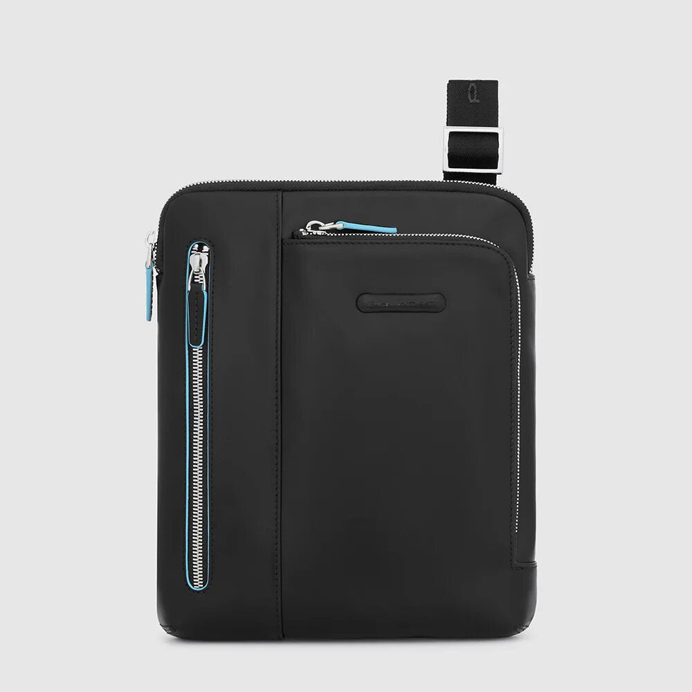 piquadro, tracolla con doppia tasca frontale, tracolla piccola, tracolla uomo, Pelletteria uomo, Accessori in pelle uomo, Prodotti in pelle uomo, Pelletteria di lusso uomo, Pelle uomo eleganza, Pelle uomo alta qualità, Accessori uomo in pelle, Borse pelle uomo, Borse tracolla pelle uomo, Pelletteria uomo elegante, Pelletteria uomo casual, Borse pelle uomo da lavoro, Borse pelle uomo da viaggio, Pelletteria uomo per occasioni speciali, Accessori pelle uomo da regalo, Pelle di alta qualità uomo, Pelle morbida