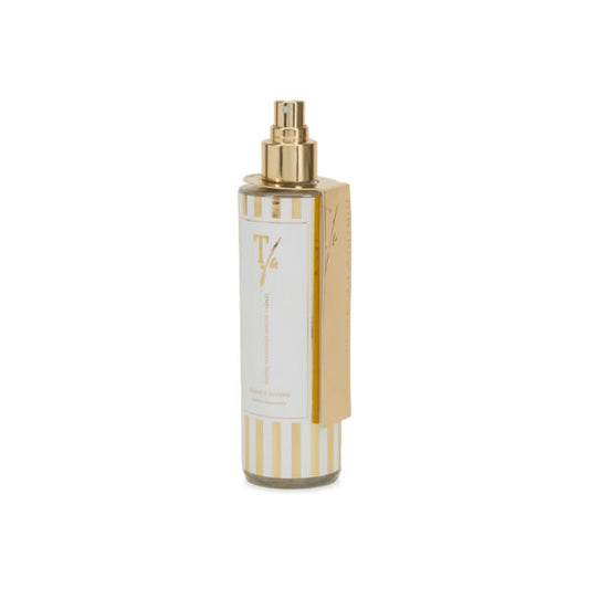 Fragranze per tessuti, Profumo per tessuti, Spray profumati per tessuti, Nebulizzatore per tessuti,  Profumo per biancheria,  Essenze per tessuti, Aromi per tessuti, Profumo per vestiti,  Fragrance fabrics, Tessuti profumati,  Fragranze durevoli per tessuti, Profumatori per armadi e cassetti, Essenza per biancheria da letto,  Note olfattive fragranze tessuti,  Profumo per lana e cotone