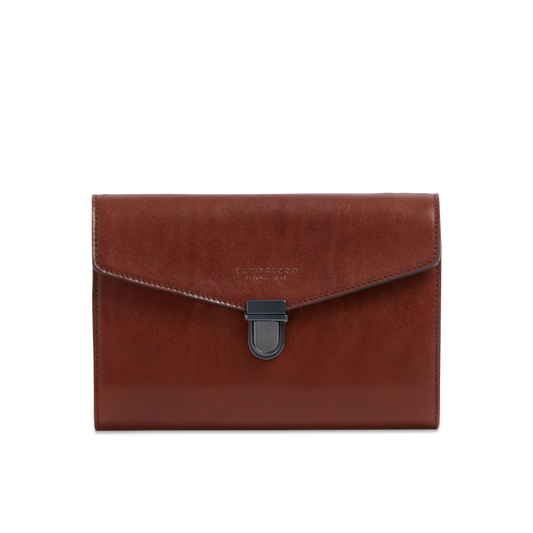 Pelletteria uomo, Accessori in pelle uomo, Prodotti in pelle uomo, Pelletteria di lusso uomo, Pelle uomo eleganza, Pelle uomo alta qualità, Accessori uomo in pelle, Borse pelle uomo, Portafogli pelle uomo, Zaini pelle uomo, Portachiavi in pelle uomo, Porta carte di Credito, Borse tracolla pelle uomo, Valigie pelle uomo, Pelletteria uomo elegante, Pelletteria uomo casual, Borse pelle uomo da lavoro, Borse pelle uomo da viaggio, Pelletteria uomo per occasioni speciali, Accessori pelle uomo da regalo, Pelle di