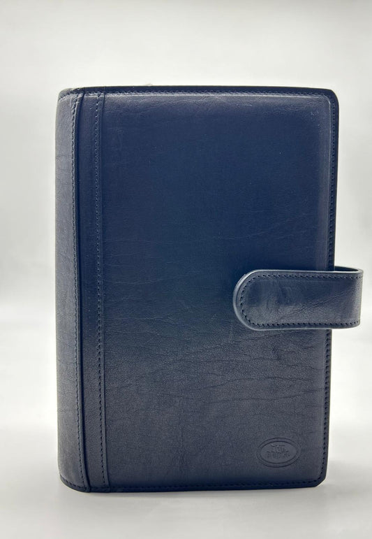 the bridge, porta agenda, agenda in pelle, Pelletteria uomo donna, Accessori in pelle uomo donna , Prodotti in pelle uomo donna, Pelletteria di lusso uomo donna, Pelle uomo donna eleganza, Pelle uomo donna alta qualità, Accessori uomo donna in pelle,  Pelletteria uomo donna elegante, Pelletteria uomo donna casual